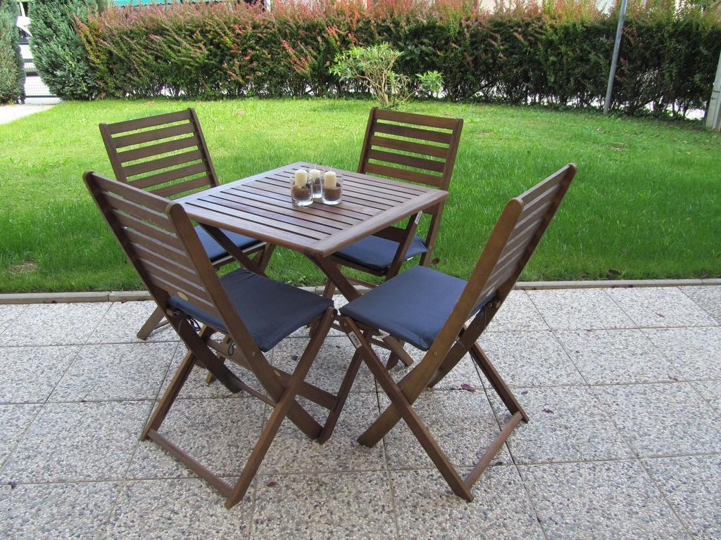 Garni Hotel Vila Ana 로가스카슬라티나 외부 사진
