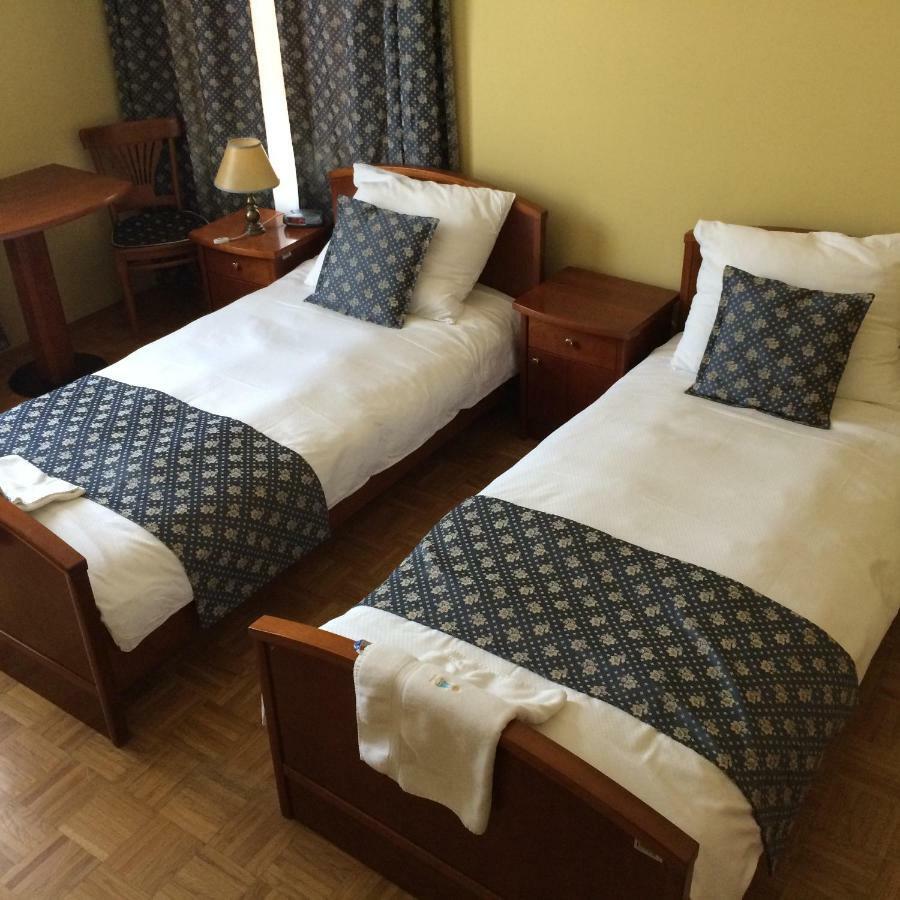 Garni Hotel Vila Ana 로가스카슬라티나 외부 사진